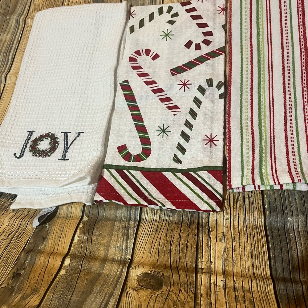 Festive Holiday Kitchen‎ Towels Set
